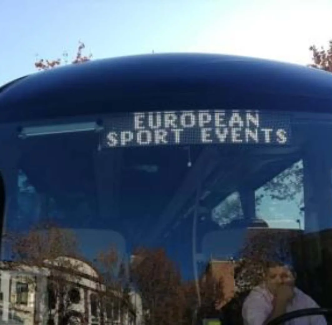 El autocar de European Sport Events que traslada al grupo